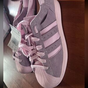 Superstar minimalist size 8.5